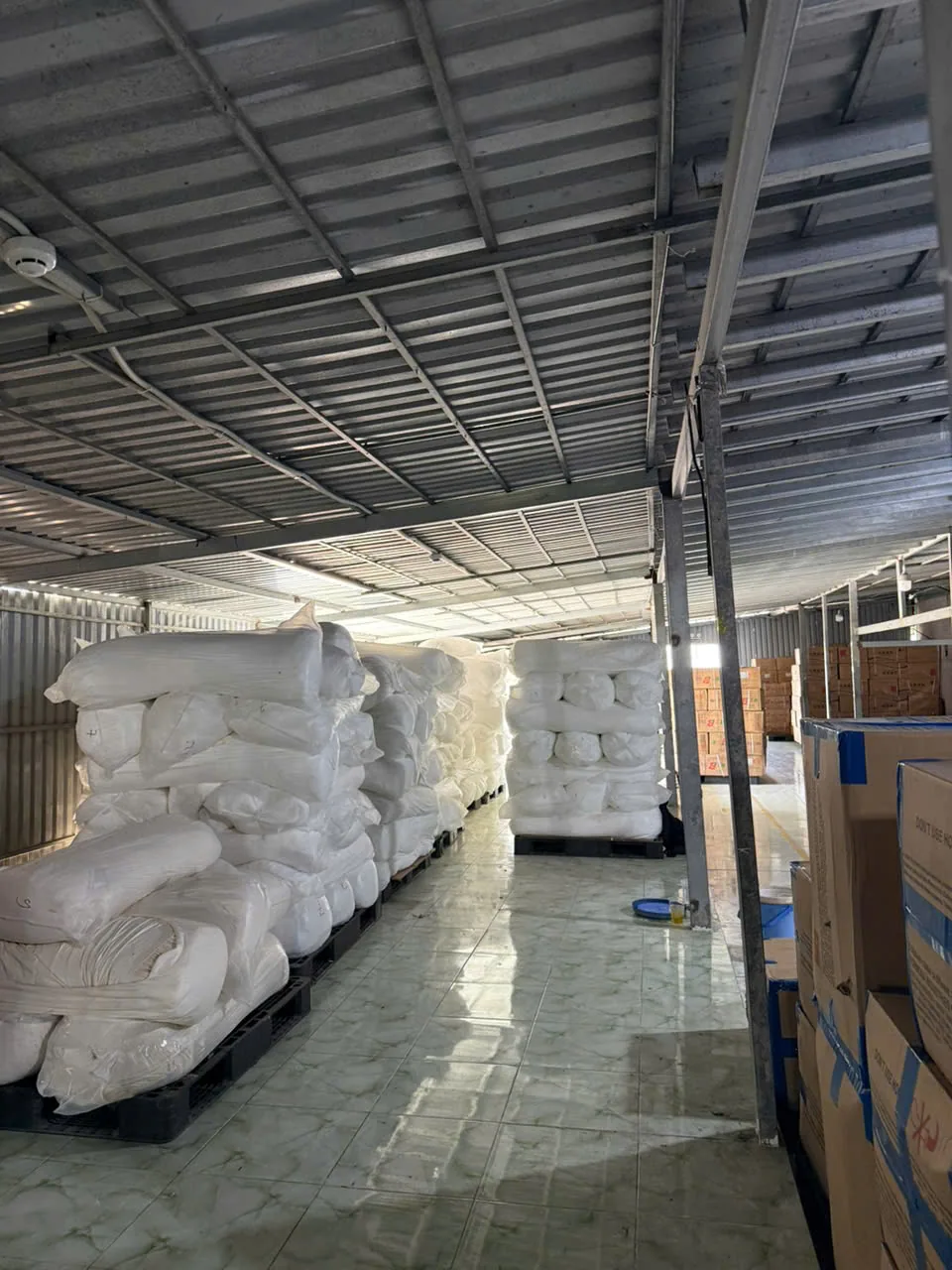 Kho vải mộc và thùng nguyên liệu An Phát